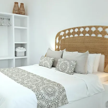 Hotel Narges 4*