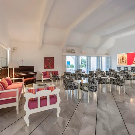 Narges Hotel Alikí
