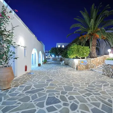 Narges Hotell 4*