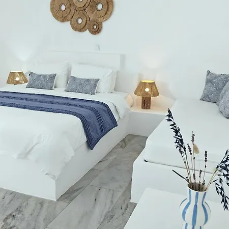 Narges Aliki (Paros)