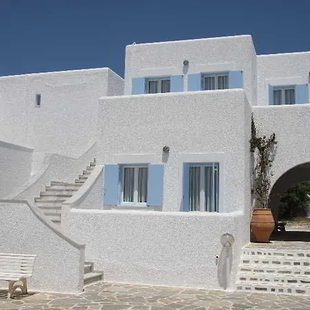 Hotel Narges 4*